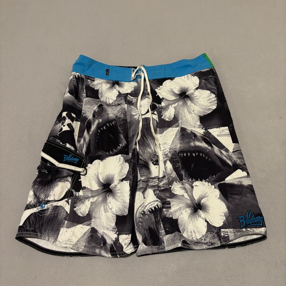 Billabong Mens Shark Hibiscus Boardshorts Black White Blue Green Size 32 Beach